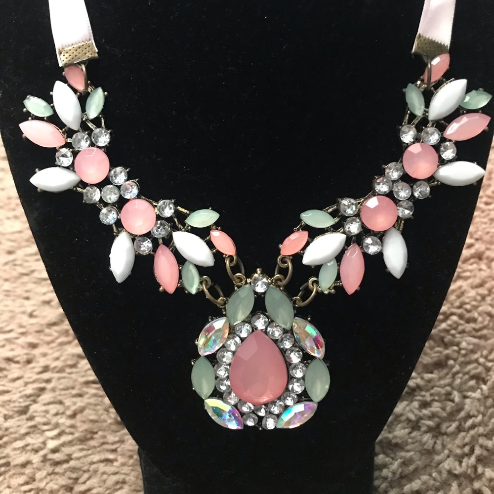 Pink green crystal ribbon necklace